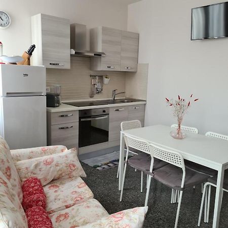 Appartamento Luminosissimo In Pieno Centro 格罗塞托 外观 照片