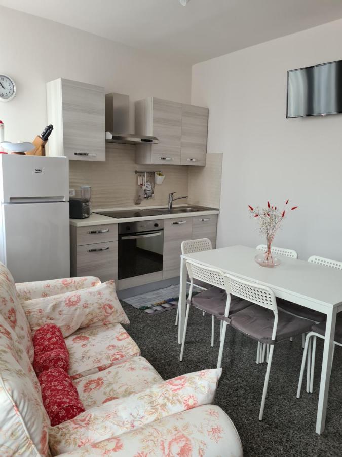 Appartamento Luminosissimo In Pieno Centro 格罗塞托 外观 照片